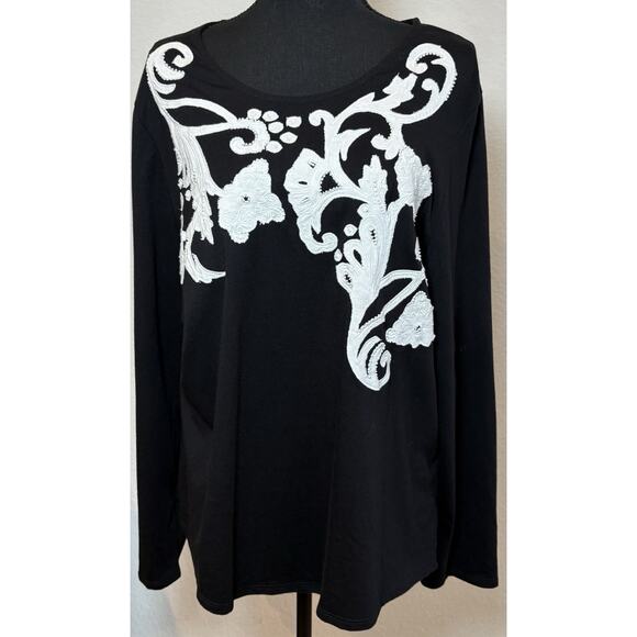 Chico’s Black Knit Top with White Appliqué and Pearl Beads Long Sleeve Sz 3 (XL) - Picture 1 of 4